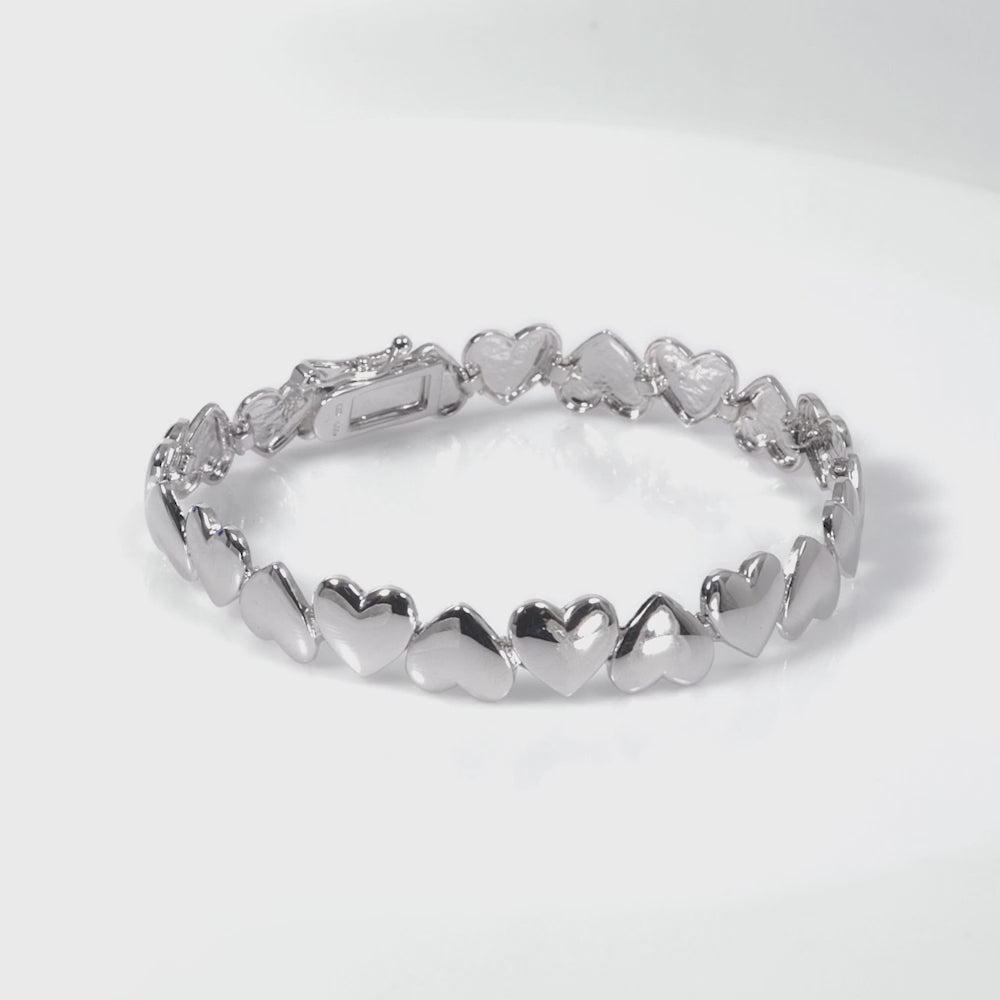 Load video: 925 Sterling Silver Eternal Heart Bracelet 7 Inches For Women