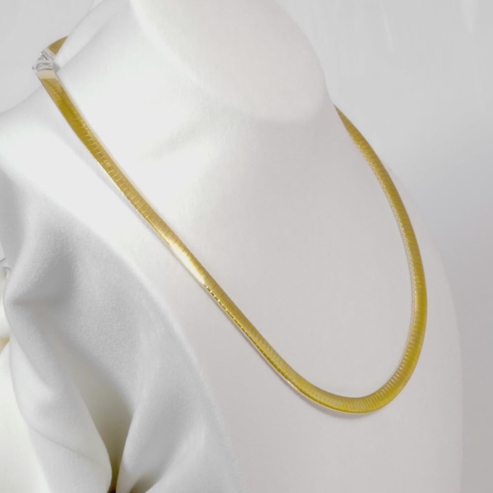 Load video: 925 Sterling Silver 18K Gold Plated Duo Sleek Necklace For Women